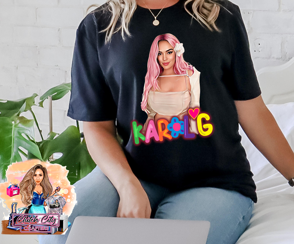 KarolG Pink Hair BLACK TEE